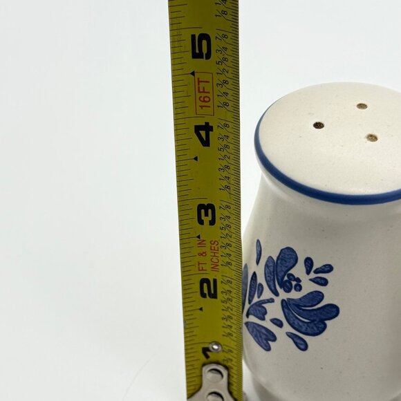 Pfaltzgraff Yorktown Salt & Pepper Shakers Gray & Blue Floral Stoneware 3.5" Vin - Picture 4 of 5